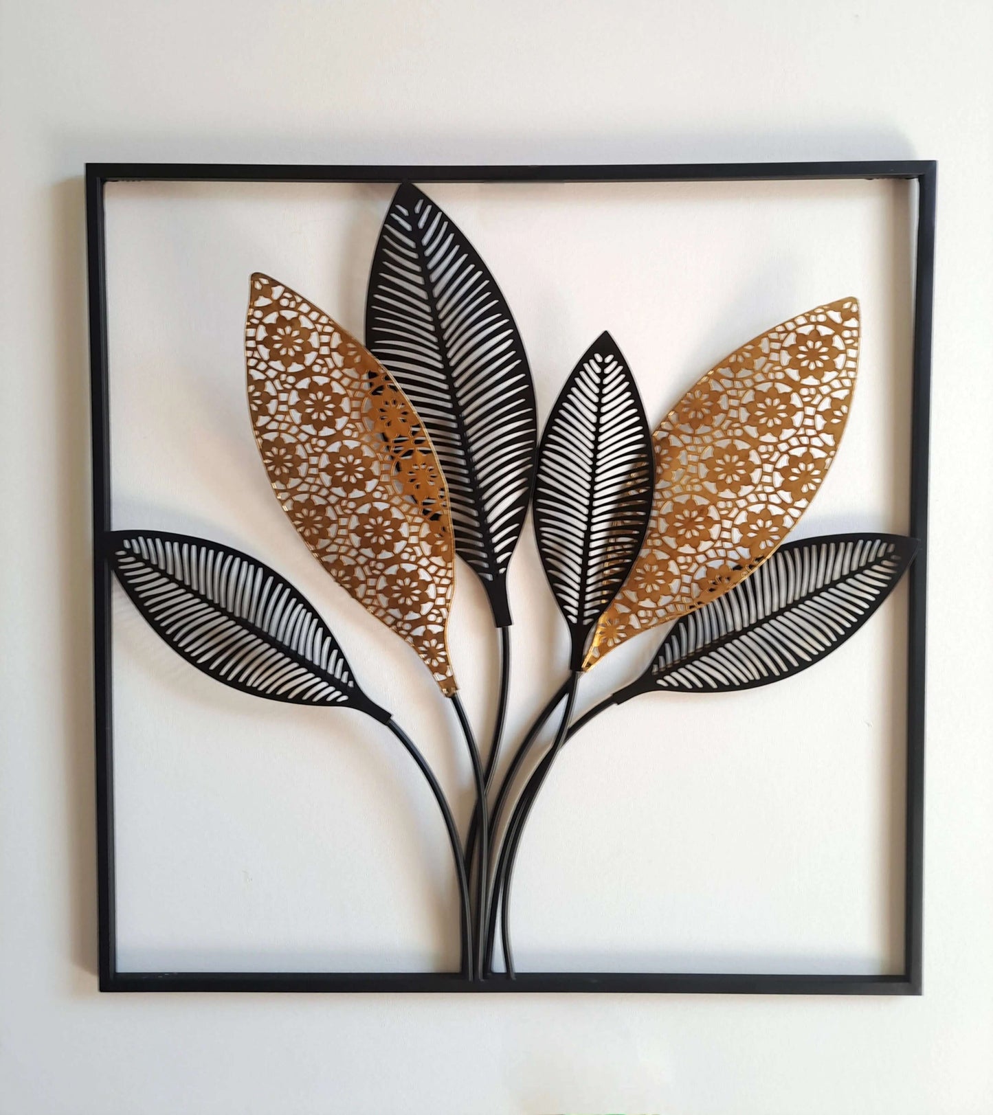 Feuilles en Métal Noir et Doré - OrnaMura